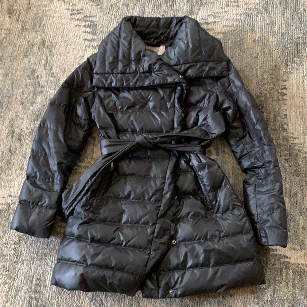 Puffy winter jacket. Side pockets. Tied waist and front zipper and snaps. Warm! - Picture 1 of 3